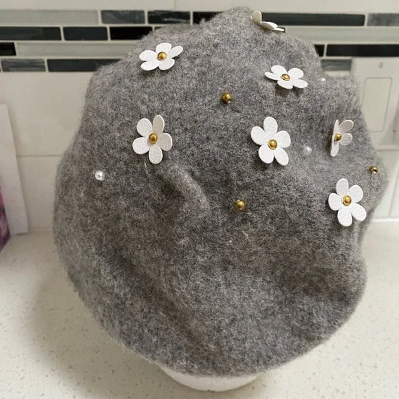 Beret 💯 wool - Picture 2 of 5